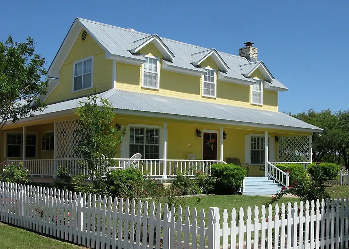 Yellow House B&B