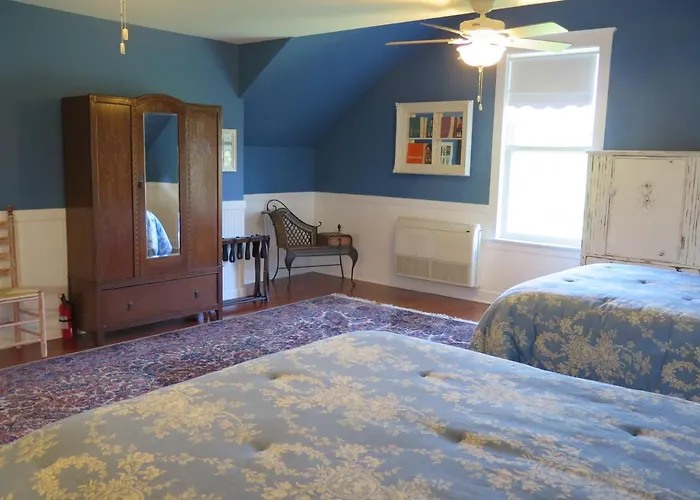 Yellow House B&B