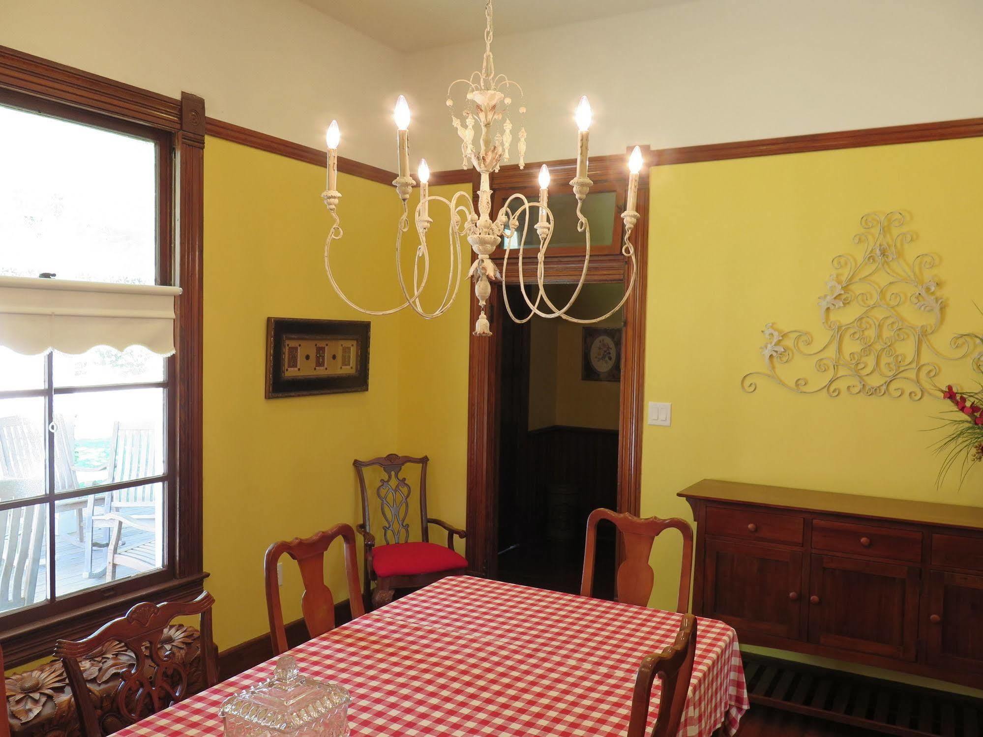 Yellow House 3*