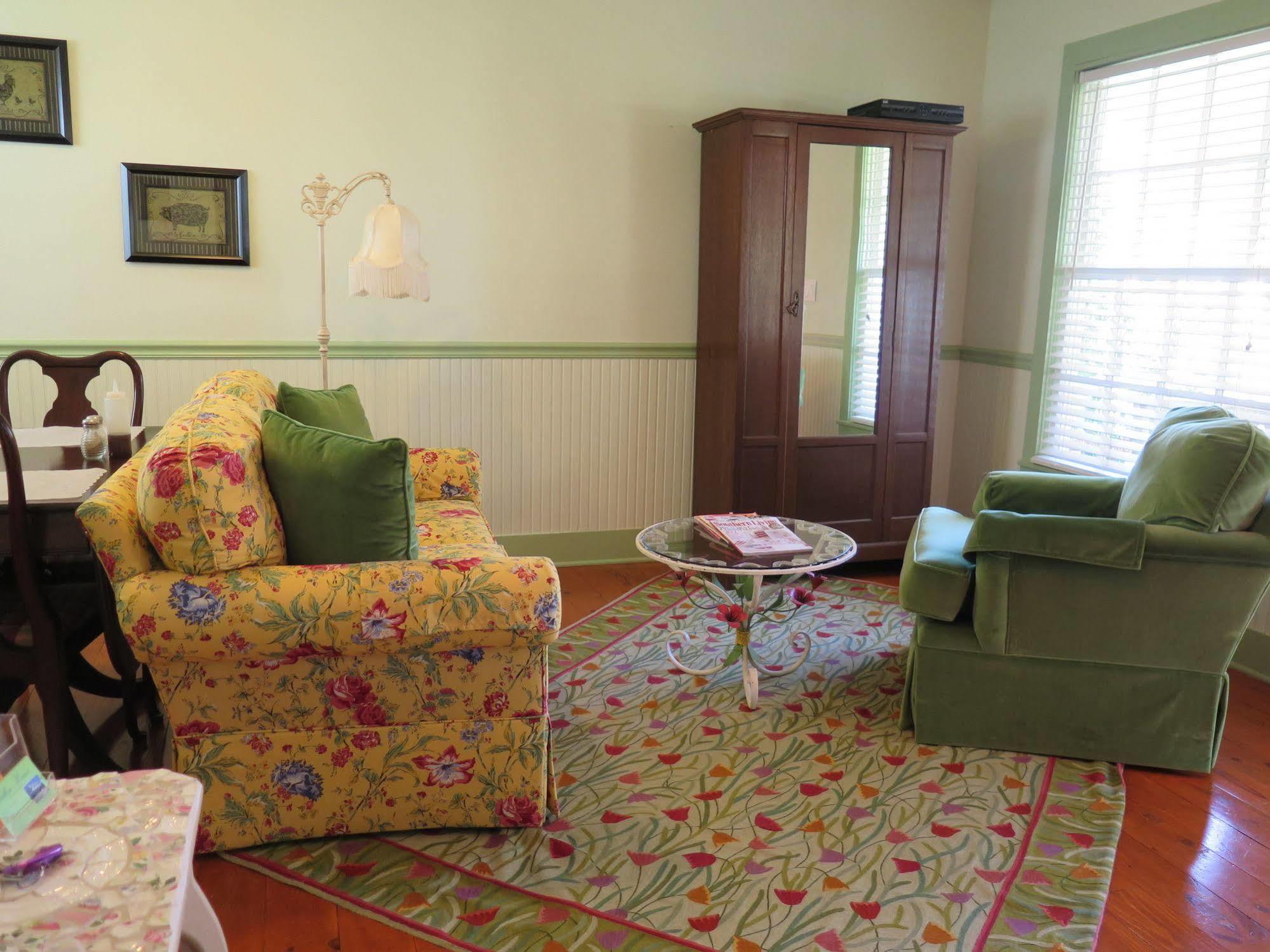 Yellow House 3* Salado