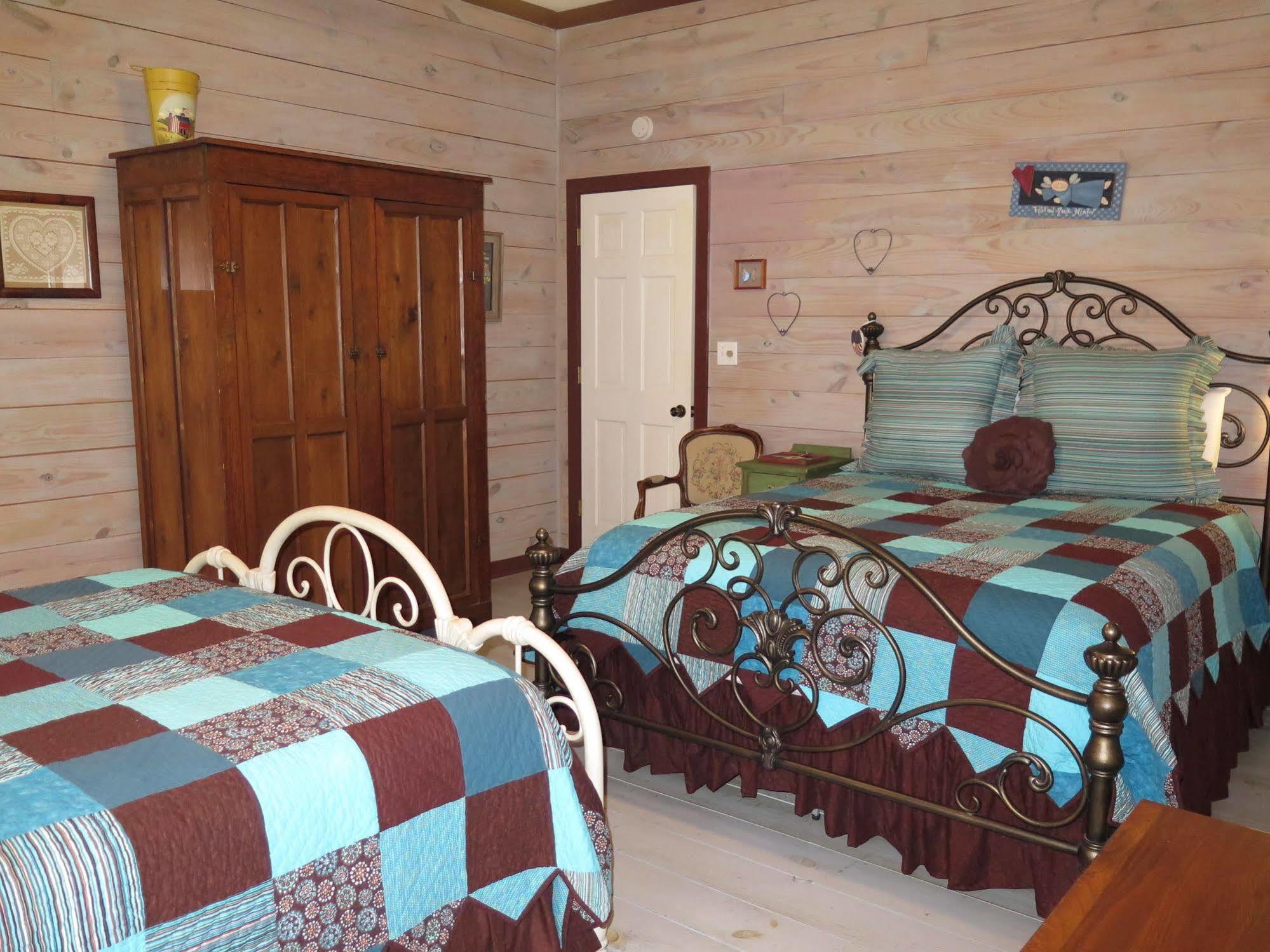 Bed & Breakfast Yellow House 3*