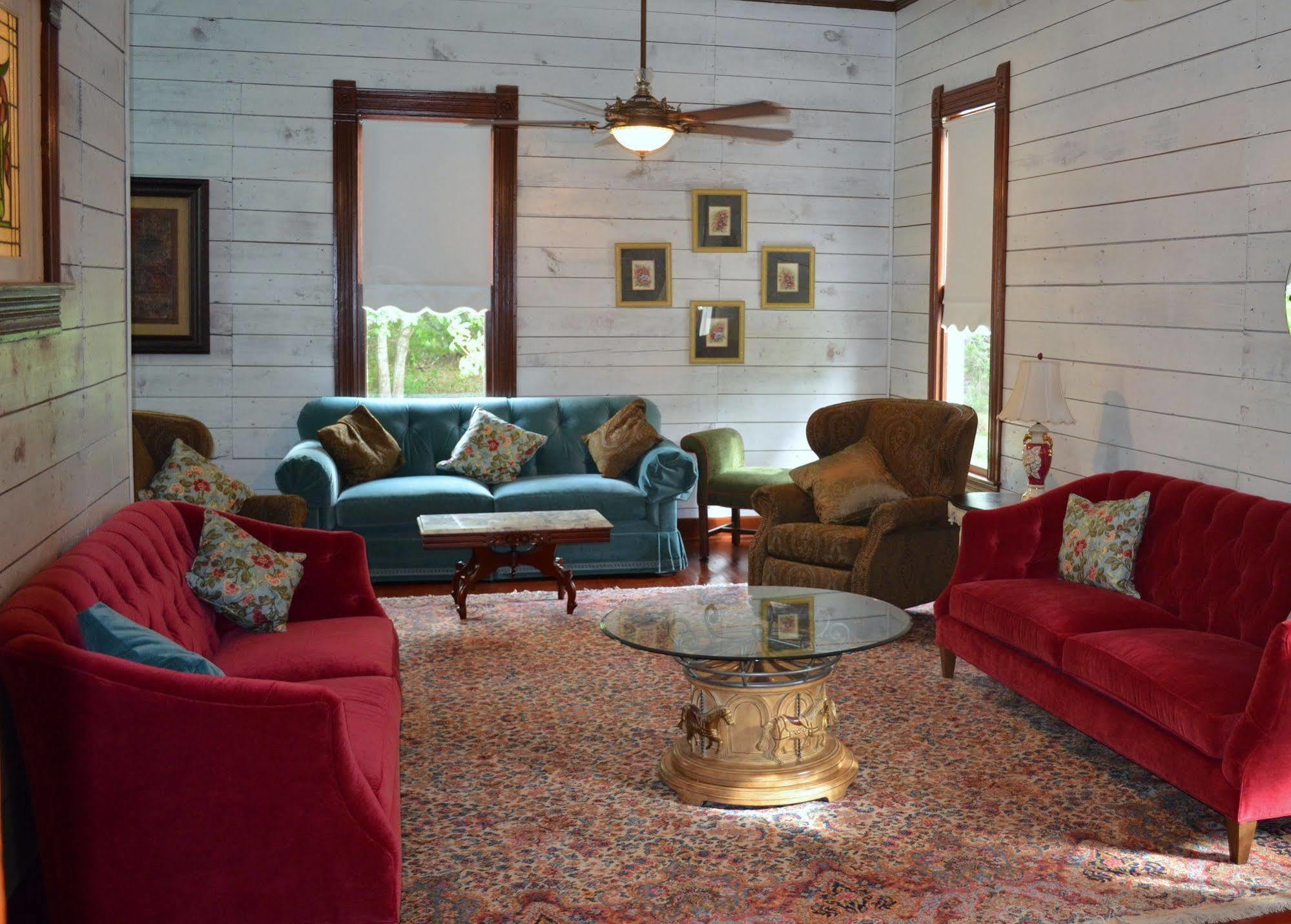 Yellow House Bed & Breakfast Salado